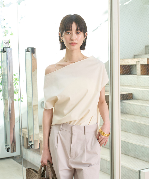 Rouge vif（ルージュヴィフ）の「ドレープカラーブラウス（シャツ/ブラウス・レディース・アイボリー/グレー/ブルー・フリー）」の4枚目の写真