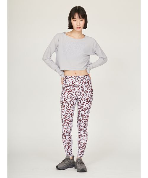 emmi(エミ)の「2way クロップド丈トップス(Tシャツ/カットソー・レディース・ホワイト/ライトブルー/ブラック・FREE)」の8枚目の写真