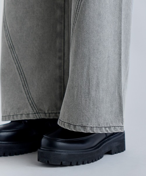 SOCCE（ソーシー）の「ワイドシルエットシームカーブデニム（デニムパンツ・メンズ・ブルー/ライトグレー/ダークグレー・S/M/L/XL）」の16枚目の写真