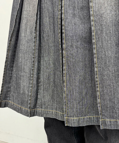 CIAOPANIC（チャオパニック）の「ライトデニムプリーツミドルスカート（デニムスカート・レディース・ブルー/ブラック・ONE SIZE）」の17枚目の写真