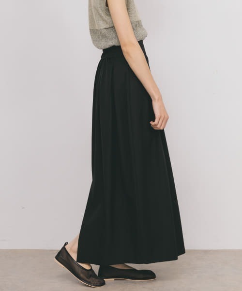 KBF（ケイビーエフ）の「コクーンタックスカート（スカート・レディース・ベージュ系その他/ブラック・ONE）」の4枚目の写真