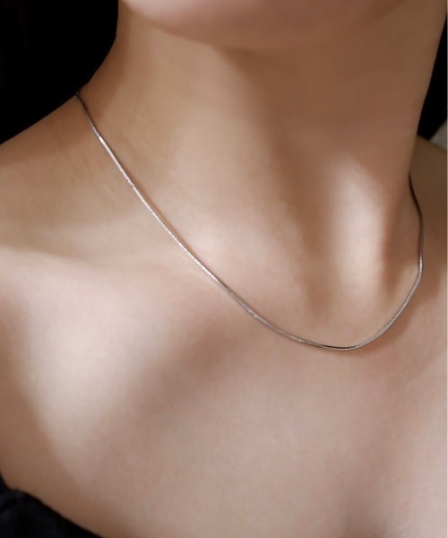 ciite' surgical stainless(シーテサージカルステンレス)の「【 金属アレルギー対応 】simple snake necklace / シンプルスネークネックレス 1mm サージカルステンレス(ネックレス・レディース・シルバー/ゴールド/ピンクゴールド・FREE)」の2枚目の写真