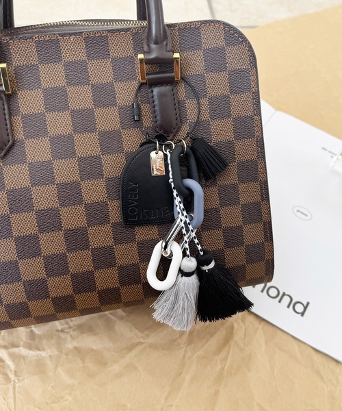 NOLITA LABORATORY（ノリータラボラトリー）の「【 NOLITA / ノリータ 】バッグチャーム タッセル レザー ハート カラフル チェーン キーホルダー キーリング（チャーム・レディース・ブラック/ベージュ/レッド/ピンク/グレー・FREE）」の7枚目の写真