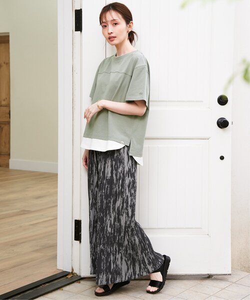 ikka（イッカ）の「コットンUSA袖刺繍レイヤーTシャツ（Tシャツ/カットソー・レディース・グリーン/オレンジ/ネイビー/ベージュ/チャコールグレー/ブルー・M/L/S）」の14枚目の写真