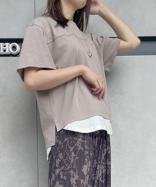 ikka（イッカ）の「コットンUSA袖刺繍レイヤーTシャツ（Tシャツ/カットソー・レディース・グリーン/オレンジ/ネイビー/ベージュ/チャコールグレー/ブルー・M/L/S）」の2枚目の写真