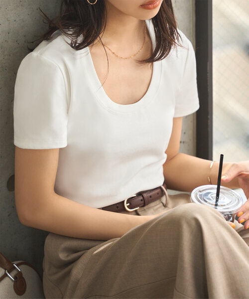 KOBE LETTUCE(コウベレタス)の「深UネックTシャツ(Tシャツ/カットソー・レディース・オフホワイト/杢グレー/ネイビー/ピンク・M)」の2枚目の写真