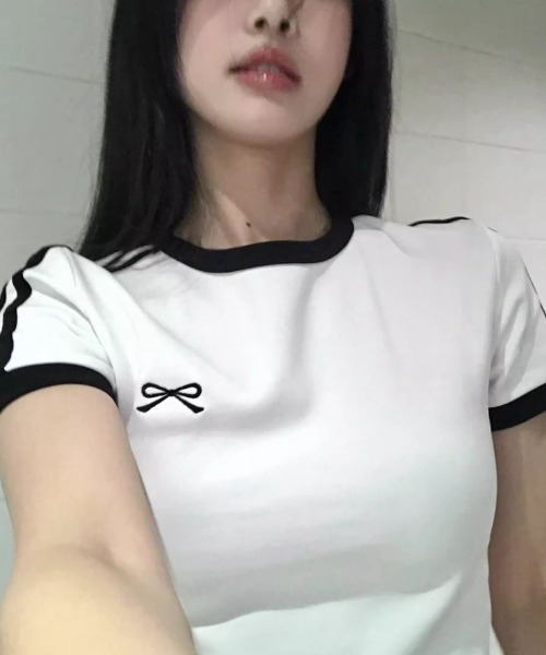 lilful(リルフル)の「サイドライン リボン刺繍 スポーティー リンガー半袖ピチTシャツ(Tシャツ/カットソー・レディース・ホワイト・L/M)」の2枚目の写真