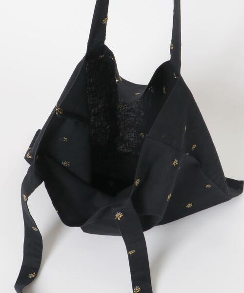 かぐれ（カグレ）の「小花刺繍トートバッグ（トートバッグ・レディース・イエロー/ブラック・FREE）」の4枚目の写真