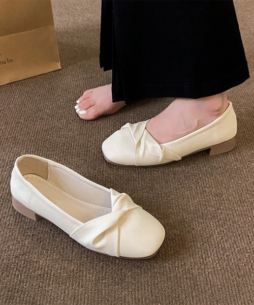 Miniministore(ミニミニストア)の「太ヒールパンプス レディース(パンプス・レディース・ブラック/アイボリー・23.5cm/22.5cm/25.0cm/24.5cm/24.0cm/23.0cm)」の1枚目の写真