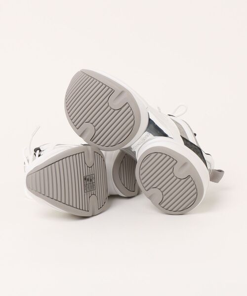 MICHAEL KORS（マイケルコース）の「OLYMPIA ウェッジ スニーカー（スニーカー・レディース・グレー系その他・6/6.5/7/7.5/8/8.5/9/5.5）」の3枚目の写真