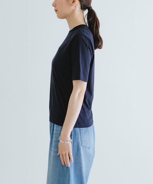 ATON(エイトン)の「ATON 50/-OG FRESCA STANDARD T-SHIRTS(Tシャツ/カットソー・レディース・ネイビー/ホワイト/ブラック・1)」の14枚目の写真