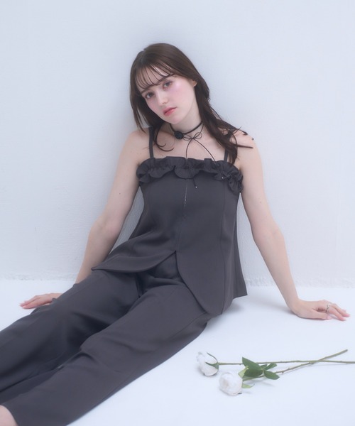 mellowneon(メロウネオン)の「フリルビスチェセットアップ(セットアップ・レディース・チャコールグレー/ベージュ・SMALL/MEDIUM)」の12枚目の写真