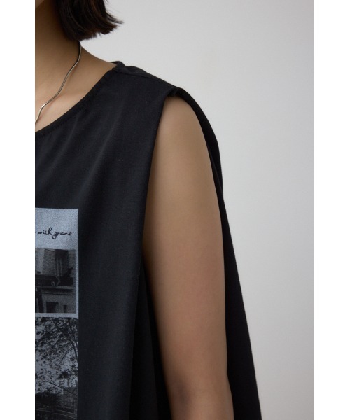 AZUL by moussy(アズールバイマウジー)の「C/T冷感フォトプリントノースリーブTシャツ(Tシャツ/カットソー・レディース・ブラック/ライトベージュ/オフホワイト・FREE)」の18枚目の写真