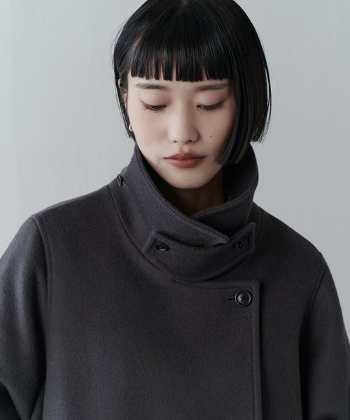 Lui's（ルイス）の「ビーバーメルトンオーバーコート（チェスターコート・レディース・ブラック/チャコールグレー・M/S）」の4枚目の写真