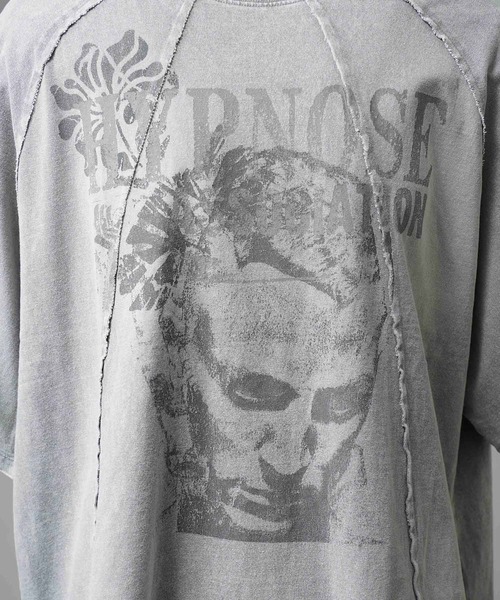 MAISON SPECIAL(メゾンスペシャル)の「【Hypnose Association for MAISON SPECIAL】「Passion for Storytelling」Prime-Over Crew Neck T-Shirt/プライムオーバークルーネックレイヤリングTシャツ【MAISON SPECIAL/メゾンスペシャル】(Tシャツ/カットソー・メンズ・ライトグレー/ブラック・2/1)」の10枚目の写真