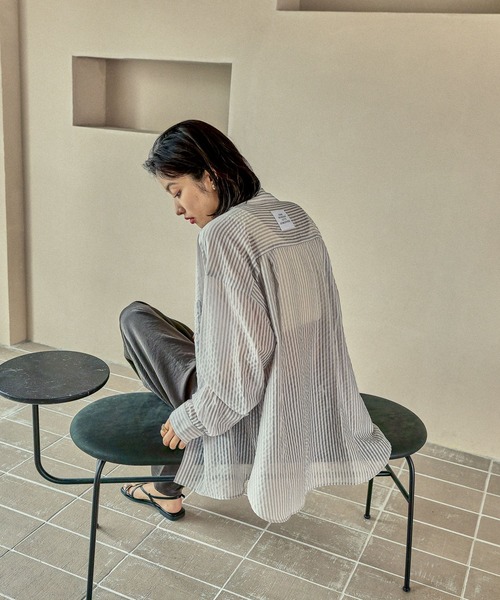 LEPSIM（レプシィム）の「シアーカラーストライプシャツ　579677（シャツ/ブラウス・レディース・ライトブルー/ライトグレー/ライトピンク/ベージュ・FREE）」の11枚目の写真