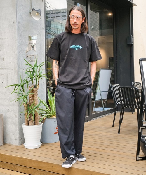 BILLABONG(ビラボン)の「BILLABONG メンズ DESTINATION OSAKA Tシャツ 【2025年秋冬モデル】/ビラボンSHONAN STATION SURFERS大阪グラフィック半袖Tシャツ(Tシャツ/カットソー・メンズ・ホワイト/ブラック・LARGE/MEDIUM/X-LARGE)」の16枚目の写真