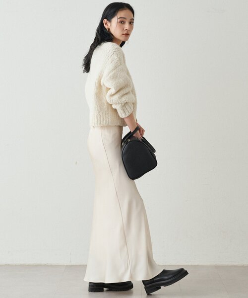 LOUNGEDRESS（ラウンジドレス）の「【20周年限定】イタリアヤーン手編みニットカーデ（ニット/セーター・レディース・レッド/オフホワイト/ネイビー・FREE）」の5枚目の写真