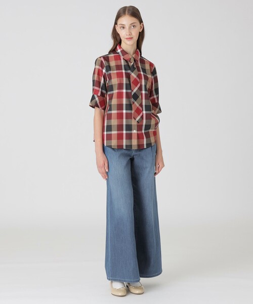 BLUE LABEL CRESTBRIDGE(ブルーレーベルクレストブリッジ)の「クレストブリッジチェックブラウス(シャツ/ブラウス・レディース・レッド/ベージュ系その他/ライトブルー・38/36)」の4枚目の写真