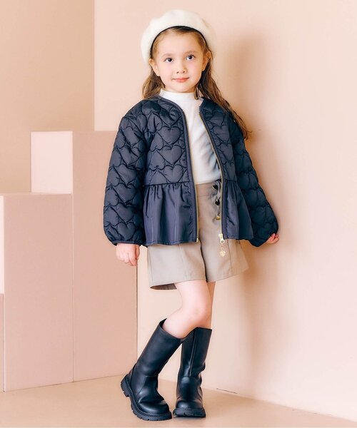 apres les cours(アプレレクール)の「ペプラムハートキルトアウター(ブルゾン・キッズ・ブラック/ピンク/アイボリー・80/130/140/120/110/90/100)」の4枚目の写真