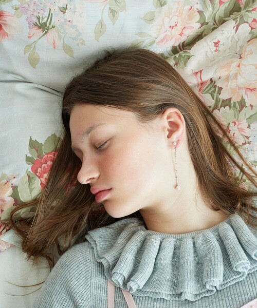 CAROLINA GLASER(カロリナ グレイサー)の「susui / パールピアス(ピアス(両耳用)・レディース・シルバー・ONE SIZE)」の1枚目の写真