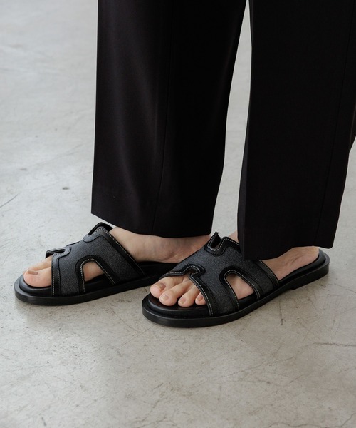 Elura（エルーラ）の「MOHIフラットサンダル《一部店舗限定》/329516（サンダル・レディース・ブラウン/ブラック・LARGE/MEDIUM/SMALL）」の3枚目の写真