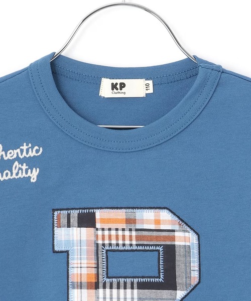 KP BOY（ケーピーボーイ）の「Bアップリケ 6分袖Tシャツ（Tシャツ/カットソー・キッズ・ブラック/ブルー・110cm/120cm/130cm/140cm/150cm/160cm）」の4枚目の写真