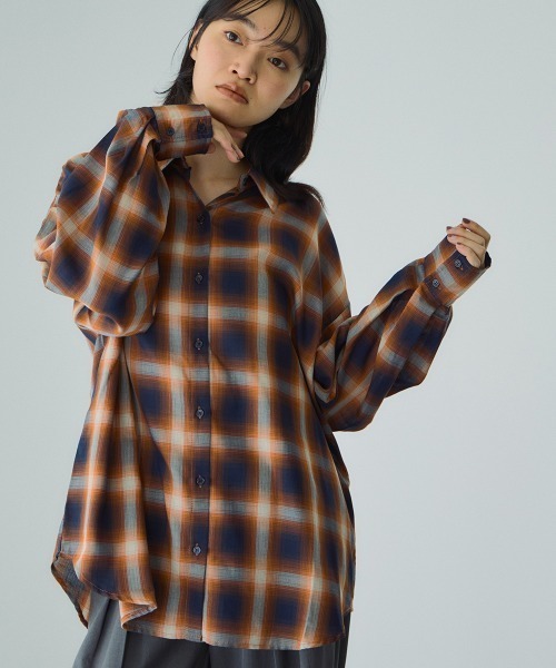 VICKY(ビッキー)の「オンブレーチェックオーバーサイズシャツ≪手洗い可能≫(シャツ/ブラウス・レディース・レッド系その他/ブラック系その他/オレンジ系その他・M)」の3枚目の写真