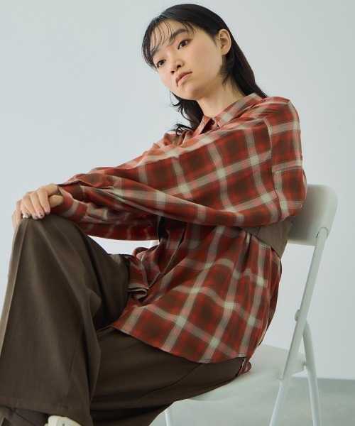 VICKY(ビッキー)の「オンブレーチェックオーバーサイズシャツ≪手洗い可能≫(シャツ/ブラウス・レディース・レッド系その他/ブラック系その他/オレンジ系その他・M)」の4枚目の写真