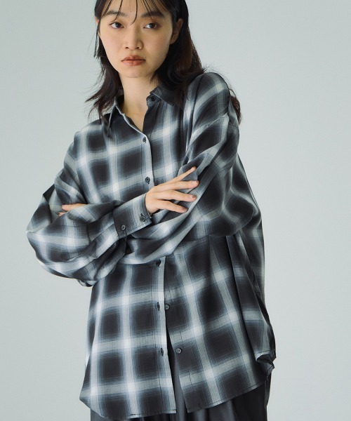 VICKY(ビッキー)の「オンブレーチェックオーバーサイズシャツ≪手洗い可能≫(シャツ/ブラウス・レディース・レッド系その他/ブラック系その他/オレンジ系その他・M)」の21枚目の写真