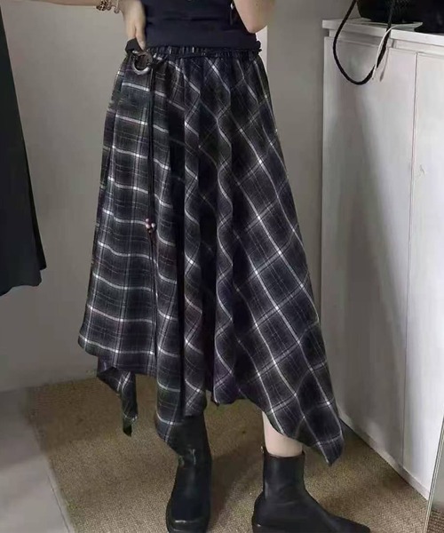 Lace Ladies(レースレディース)の「ベルト付き チェック柄 アシンメトリー ロング スカート(スカート・レディース・ネイビー/ブラウン/ブラック・FREE)」の3枚目の写真