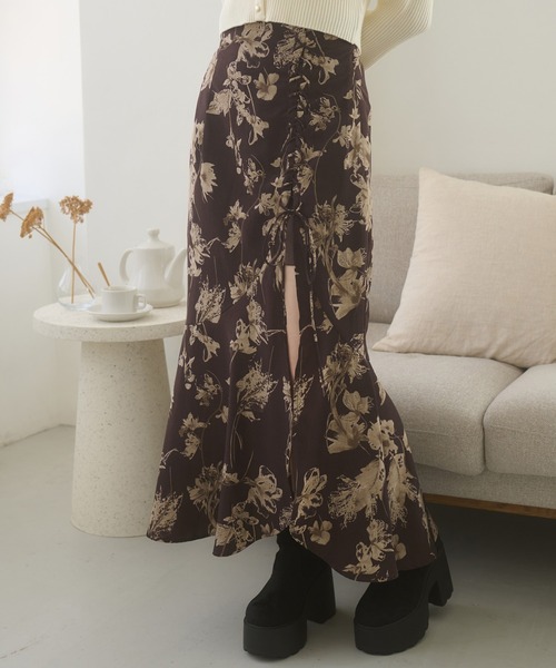Ambre Neige(アンブルネージュ)の「lace up slit skirt / レースアップスリットスカート(スカート・レディース・ダークブラウン/アイボリー/ブラック・FREE)」の3枚目の写真