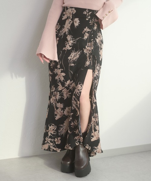 Ambre Neige(アンブルネージュ)の「lace up slit skirt / レースアップスリットスカート(スカート・レディース・ダークブラウン/アイボリー/ブラック・FREE)」の1枚目の写真