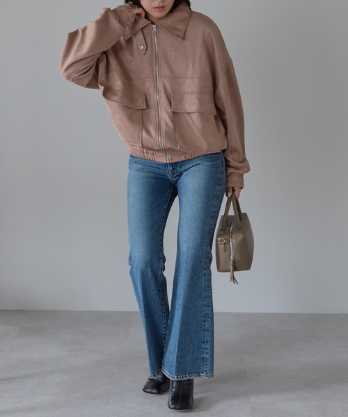 Fizz（フィズ）の「2wayカラー　スウェードポンチフライトジャケット（ブルゾン・レディース・アイボリー/ブラック/グレイッシュベージュ/ピンクベージュ/スミクロ・M）」の13枚目の写真