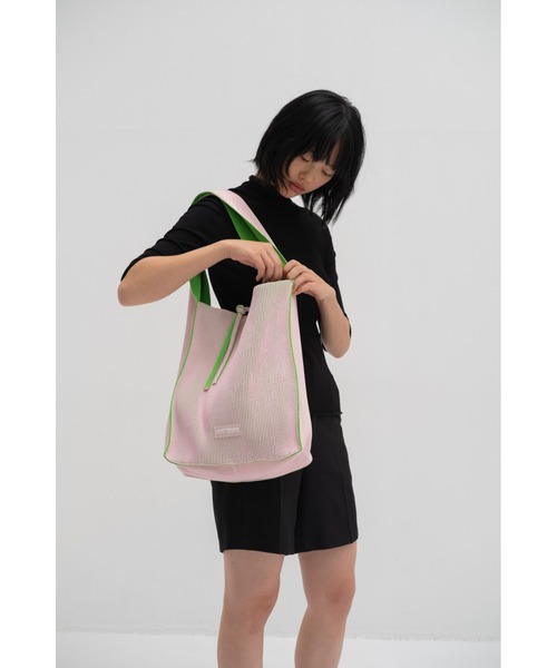 LASTFRAME（ラストフレーム）の「KASANE REVERSIBLE TASUKI TOTE LARGE（ショルダーバッグ・レディース・ピンク系その他/ホワイト系その他・LARGE）」の8枚目の写真