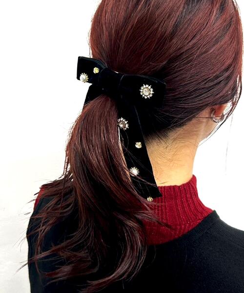 OPAQUE.CLIP（オペークドットクリップ）の「ビジュー×ベロア リボンバレッタ（その他ヘアアクセサリー・レディース・ブラック/グレー・00）」の3枚目の写真