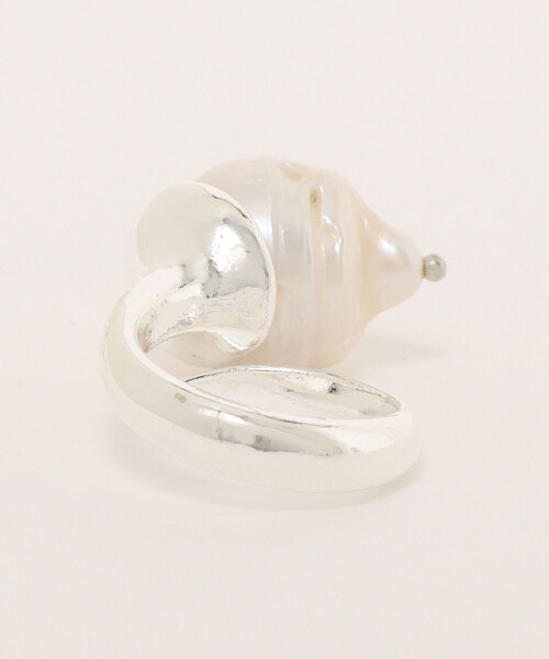 anuke(アンヌーク)の「anuke Baroque Pearl Ring(リング・レディース・シルバー/ゴールド・FREE)」の7枚目の写真