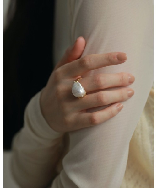 anuke(アンヌーク)の「anuke Baroque Pearl Ring(リング・レディース・シルバー/ゴールド・FREE)」の1枚目の写真