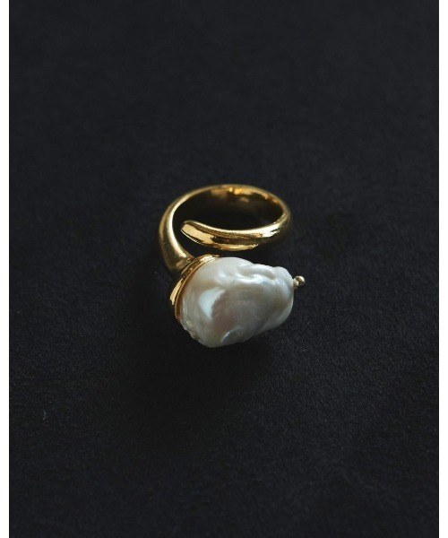 anuke(アンヌーク)の「anuke Baroque Pearl Ring(リング・レディース・シルバー/ゴールド・FREE)」の8枚目の写真