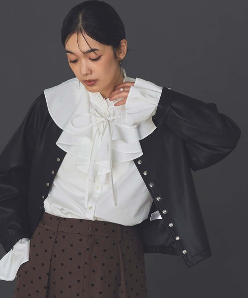 Gready Brilliant(グレディブリリアン)の「LUレザークルーネックジャケット(その他アウター・レディース・ブラック・38)」の11枚目の写真