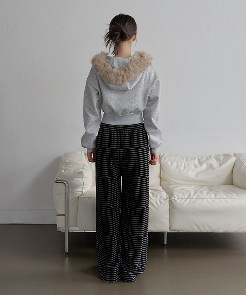 UNE MANSION(ユヌマンション)の「バイカラーボーダーストライプテリータオル地ウエストゴムパンツ(その他パンツ・レディース・ブラック/チャコールグレー/ホワイト・FREE)」の18枚目の写真