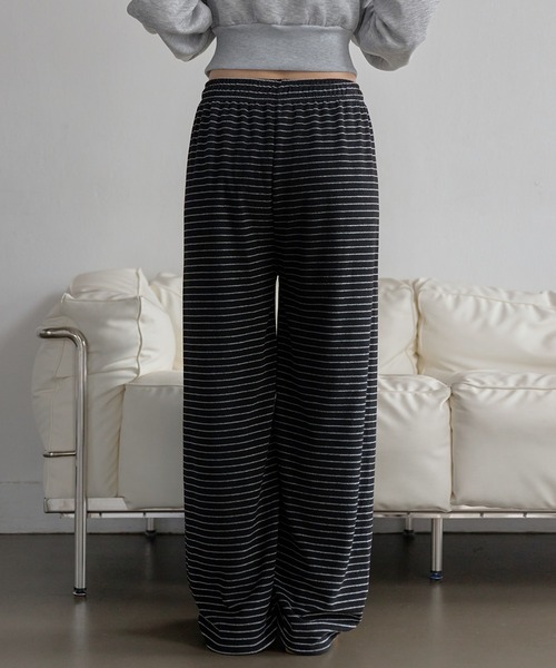UNE MANSION(ユヌマンション)の「バイカラーボーダーストライプテリータオル地ウエストゴムパンツ(その他パンツ・レディース・ブラック/チャコールグレー/ホワイト・FREE)」の11枚目の写真