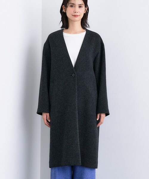 INDIVI（インディヴィ）の「【軽量／ウール混】ライトフォルム ロングコート（ノーカラーコート・レディース・ライトグレー系8/グレー系その他7/ベージュ系9・05/13/15 /36/38/40/03）」の19枚目の写真