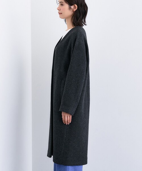 INDIVI（インディヴィ）の「【軽量／ウール混】ライトフォルム ロングコート（ノーカラーコート・レディース・ライトグレー系8/グレー系その他7/ベージュ系9・05/13/15 /36/38/40/03）」の20枚目の写真