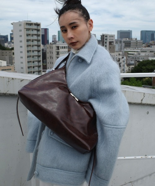 Ameri(アメリ)の「UND PARTS ACCENT ONE HANDLE BAG(ハンドバッグ・レディース・ブラック/アイボリー/ブラウン・FREE)」の22枚目の写真