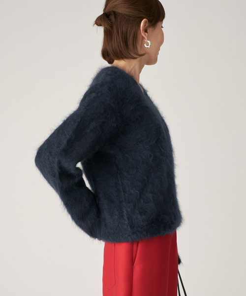 enrica(エンリカ)の「ENRICA エンリカ Vネックプルオーバー 1-tone KNIT241(ニット/セーター・レディース・ネイビー/イエロー・FREE)」の5枚目の写真