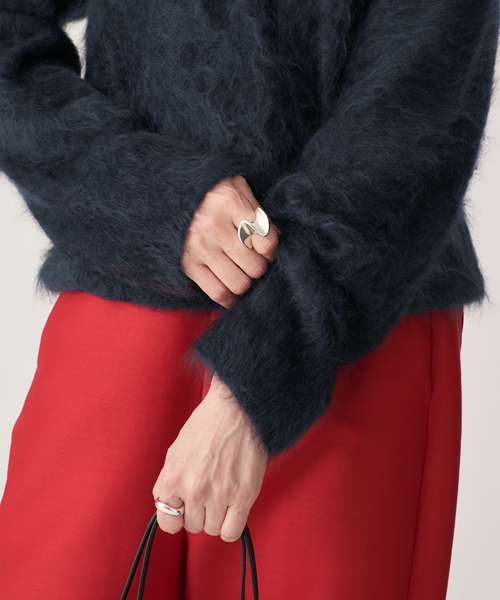 enrica(エンリカ)の「ENRICA エンリカ Vネックプルオーバー 1-tone KNIT241(ニット/セーター・レディース・ネイビー/イエロー・FREE)」の6枚目の写真