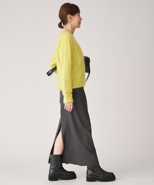 enrica(エンリカ)の「ENRICA エンリカ Vネックプルオーバー 1-tone KNIT241(ニット/セーター・レディース・ネイビー/イエロー・FREE)」の22枚目の写真
