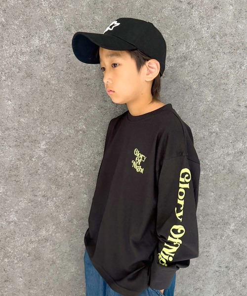 THE CASUAL（カジュアル）の「グラフィックプリント　オーバーサイズ　ロンT（Tシャツ/カットソー・キッズ・チャコール/パープル/ホワイト系その他/ブラック/ブラック系その他2/杢グレー/オフホワイト/ブラック系その他/ダークグリーン・110cm/120cm/130cm/140cm/150cm/160cm）」の5枚目の写真