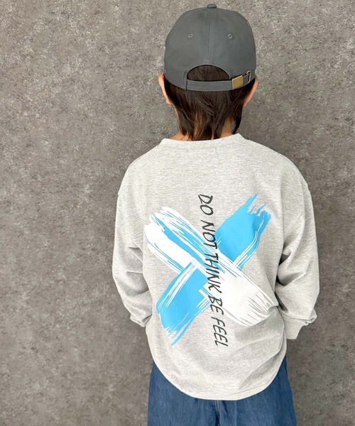 THE CASUAL（カジュアル）の「グラフィックプリント　オーバーサイズ　ロンT（Tシャツ/カットソー・キッズ・チャコール/パープル/ホワイト系その他/ブラック/ブラック系その他2/杢グレー/オフホワイト/ブラック系その他/ダークグリーン・110cm/120cm/130cm/140cm/150cm/160cm）」の7枚目の写真